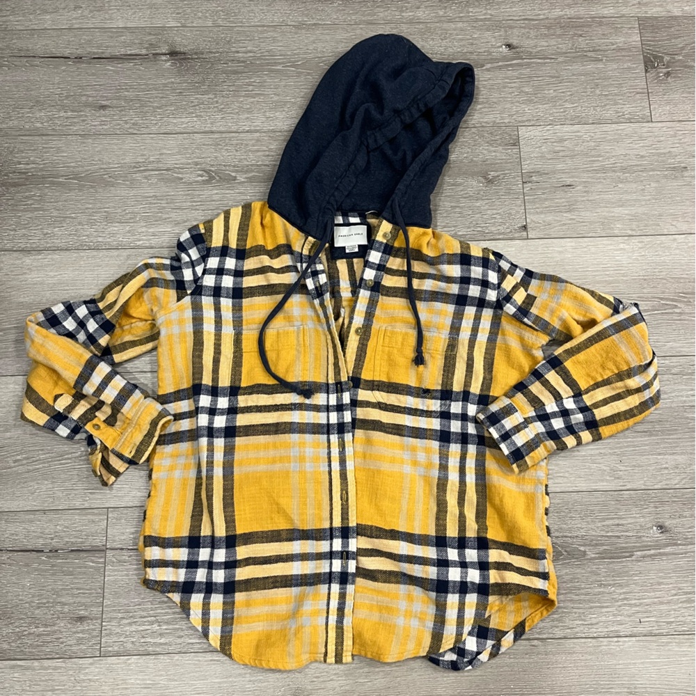 American Eagle plaid button down